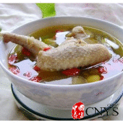 春季易上火 豆莲子鸽子汤解毒