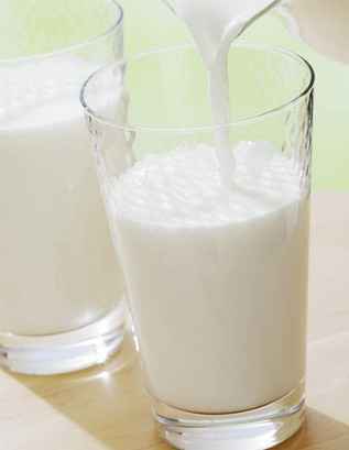 喝牛奶有禁忌 别跟5种食物同食