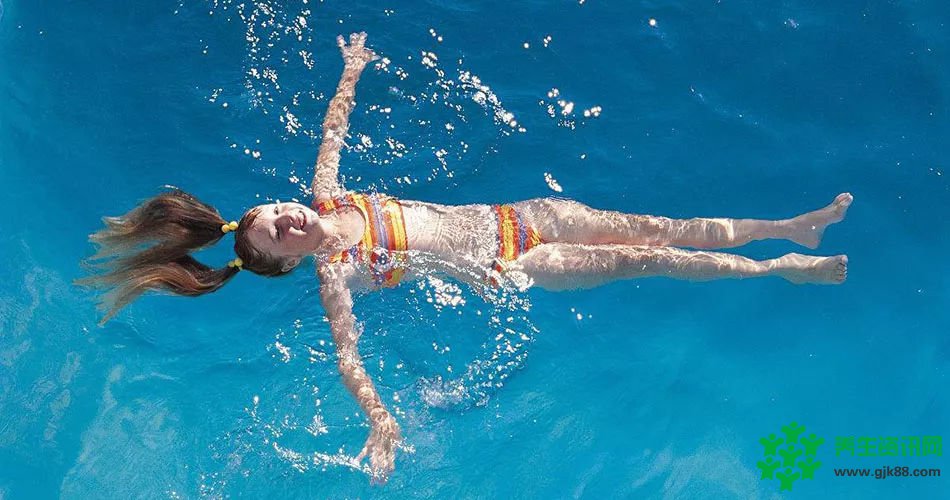 夏季游泳注意事项 牢记禁忌方能安全养生及瘦身