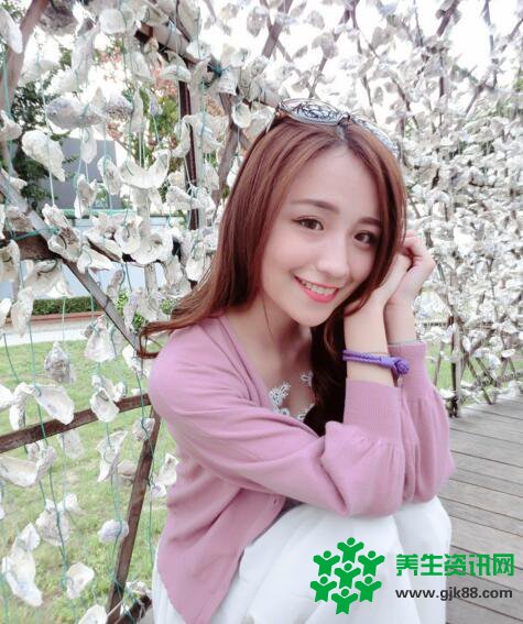 姑娘太美走红日本 迷人微笑在社交网站引起了轰