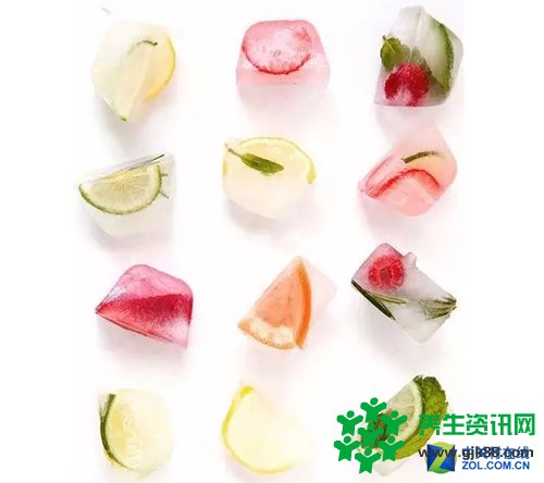 夏日自制水果冰块 为普通饮料增添色彩